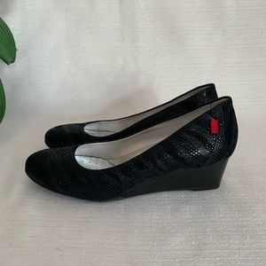 NWOT Marc Joseph Black Leather Prospect Cooper Wedge Pump Woman’s 5.5